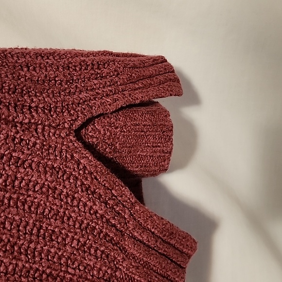 American Eagle Outfitters Maroon Crew Neck Sweater - Picture 3 of 7